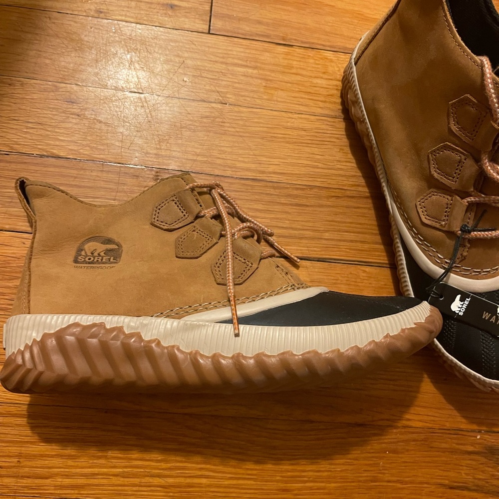 Sorel waterproof USA 9 leather - Picture 4 of 4